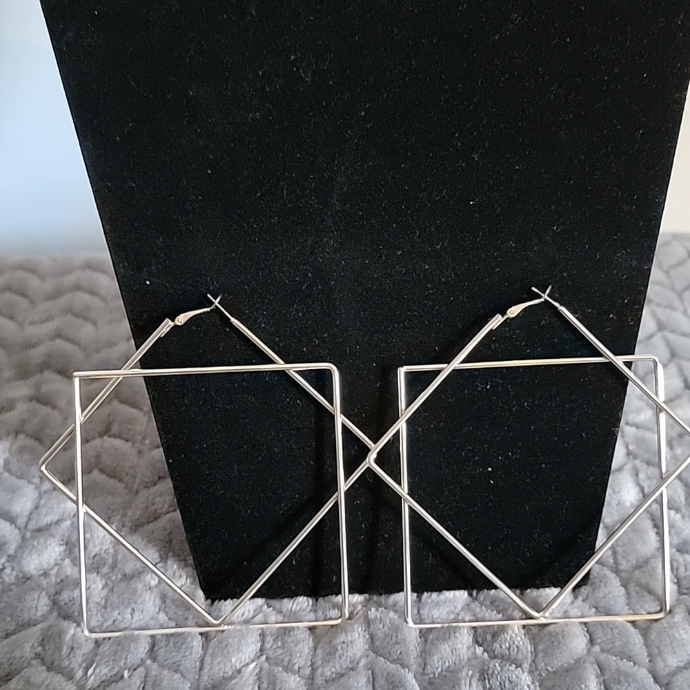 Gold Earrings - TJ JEMS